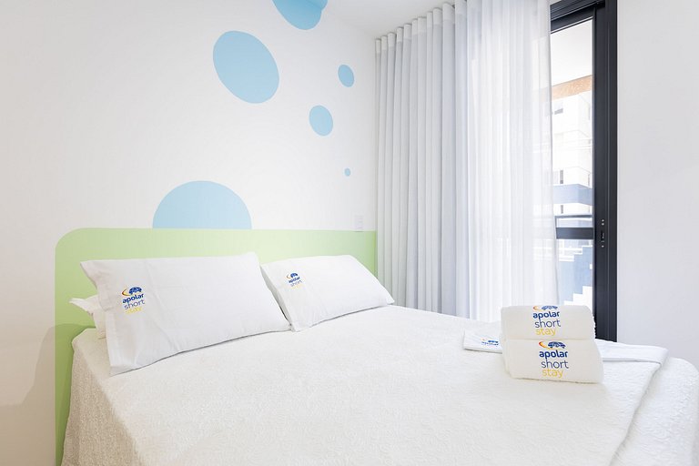 Studio Espaçoso com Sacada no Centro | Próximo ao Shopping I