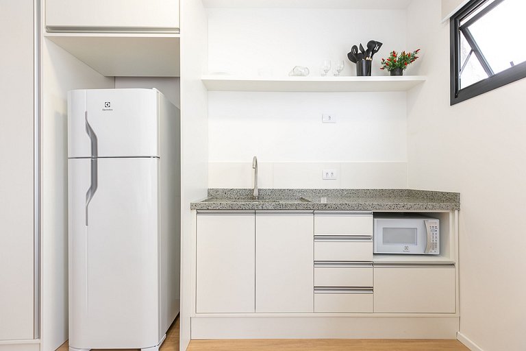 Studio no Centro com Excelente Localização | Shopping Itália