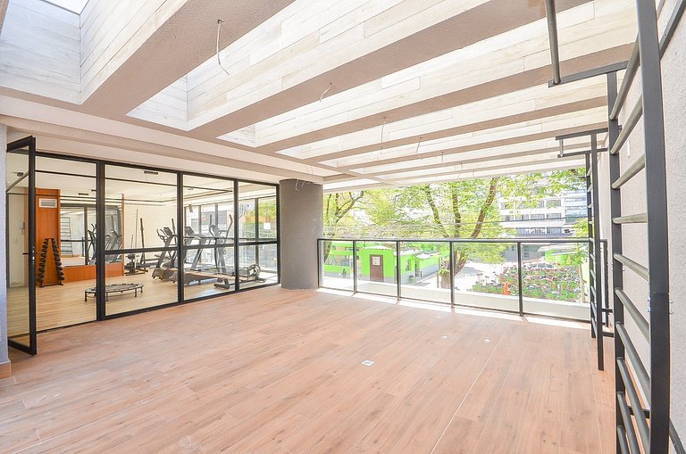 Apartamento com Sacada no Centro, próximo ao mercado municip