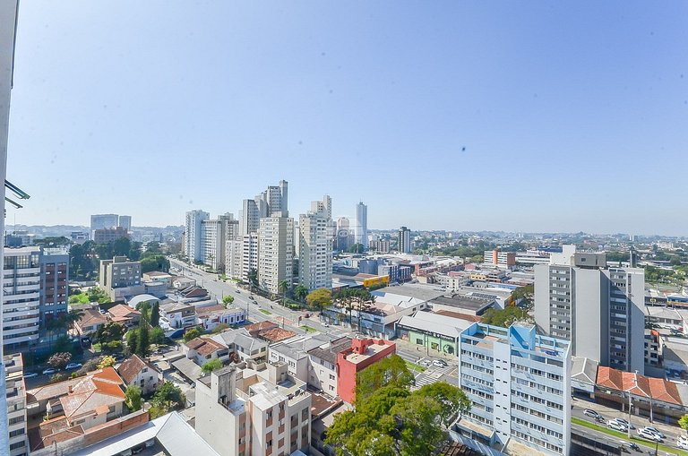 Apartamento finamente decorado no Centro de Curitiba, até 3