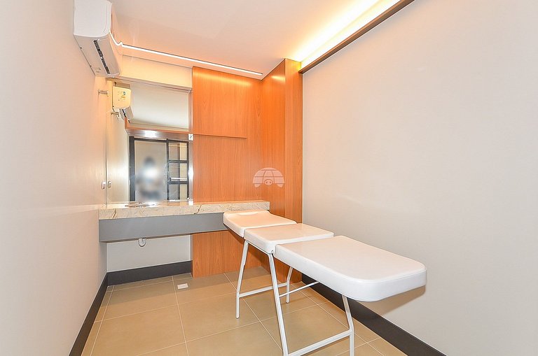Apartamento com Sacada no Centro, próximo ao mercado municip