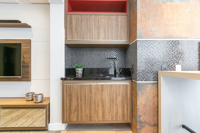 Apartamento com sacada e churrasqueira no Bigorrilho