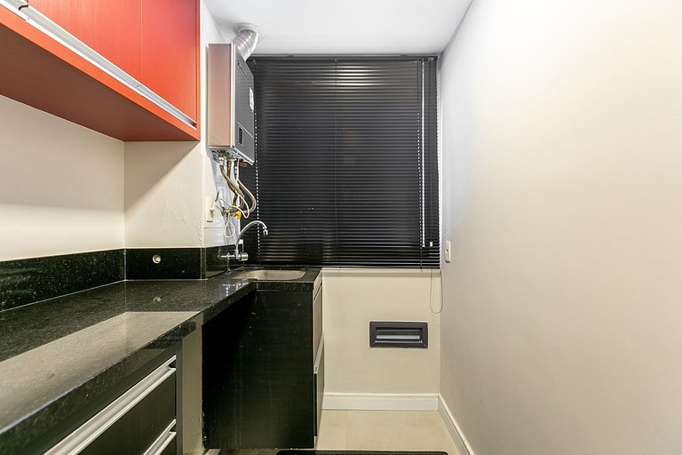 Apartamento com sacada e churrasqueira no Bigorrilho