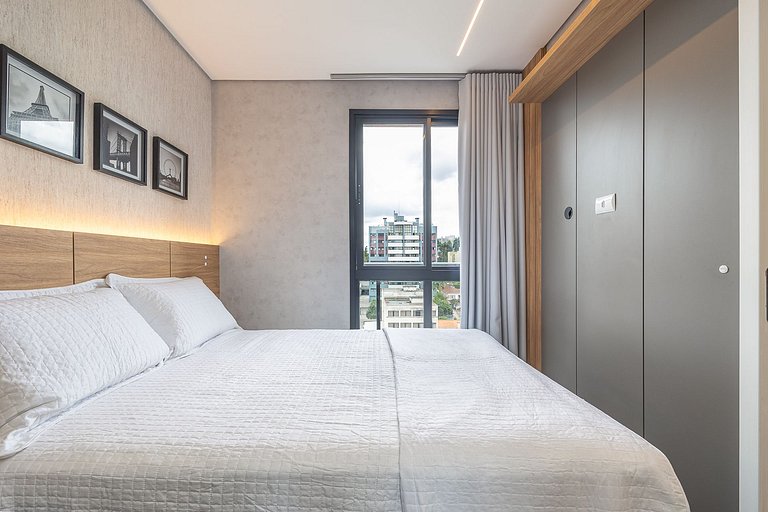 Apartamento com Sacada no Centro, próximo ao mercado municip