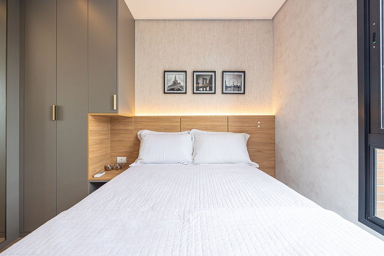 Apartamento com Sacada no Centro, próximo ao mercado municip