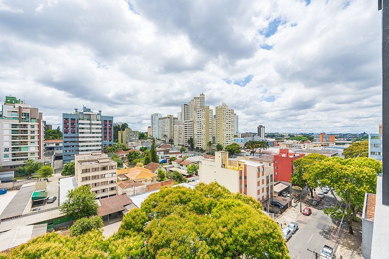 Apartamento com Sacada no Centro, próximo ao mercado municip