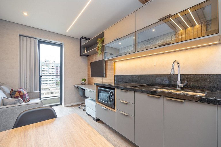 Apartamento com Sacada no Centro, próximo ao mercado municip