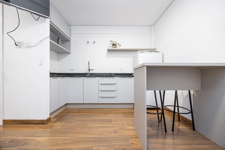 Studio no centro, próximo ao Mercado Municipal, com capacida