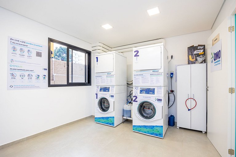 Studio Duplex finamente decorado em Curitiba, à 400m do Shop
