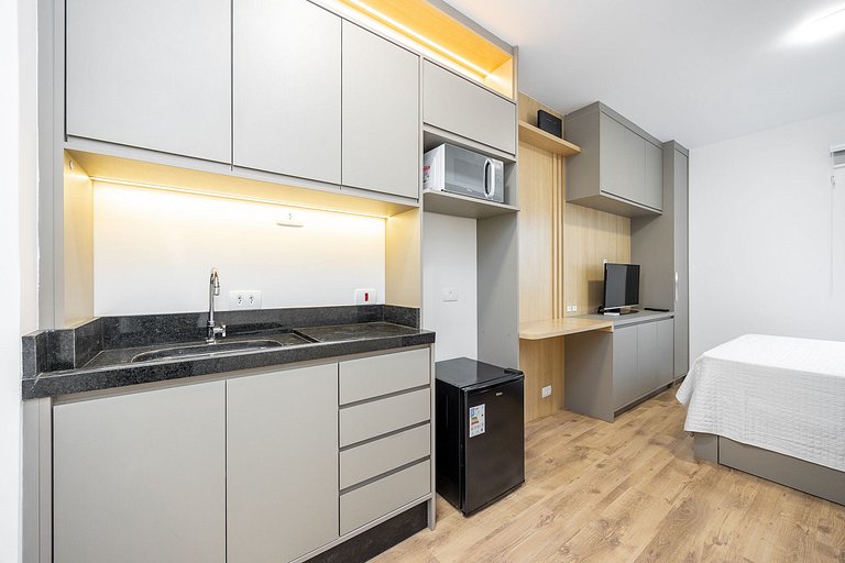 Apartamento finamente decorado no Novo Mundo l Prox. ao Shop