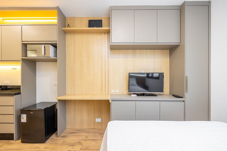 Apartamento finamente decorado no Novo Mundo l Prox. ao Shop