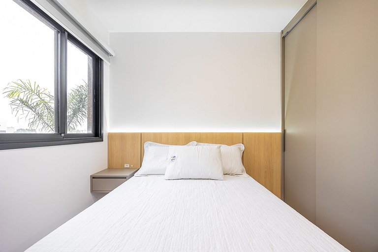 Apartamento finamente decorado no Novo Mundo l Prox. ao Shop