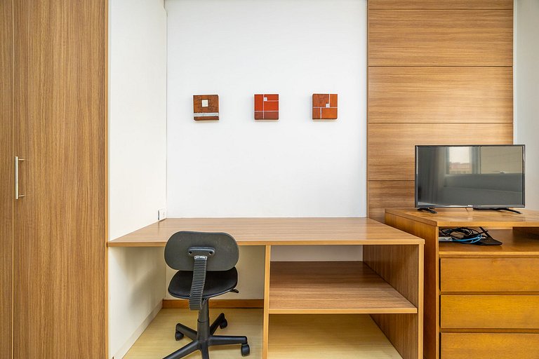 Apartamento finamente decorado, no Centro de Curitiba, até 2