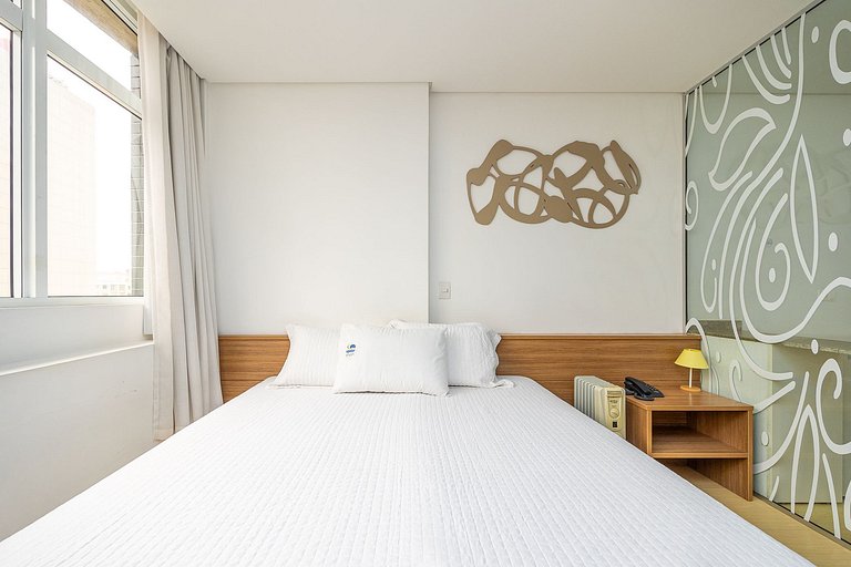 Apartamento finamente decorado, no Centro de Curitiba, até 2