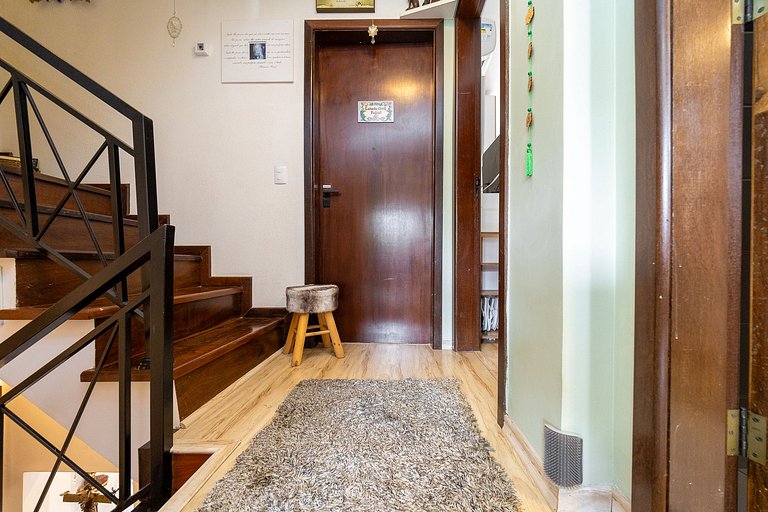 Triplex 3 quartos, sendo 3 suítes, no Hugo Lange, m²