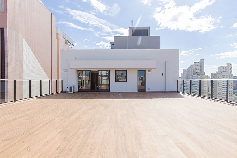 Studio localizado no centro, próximo ao mercado municipal