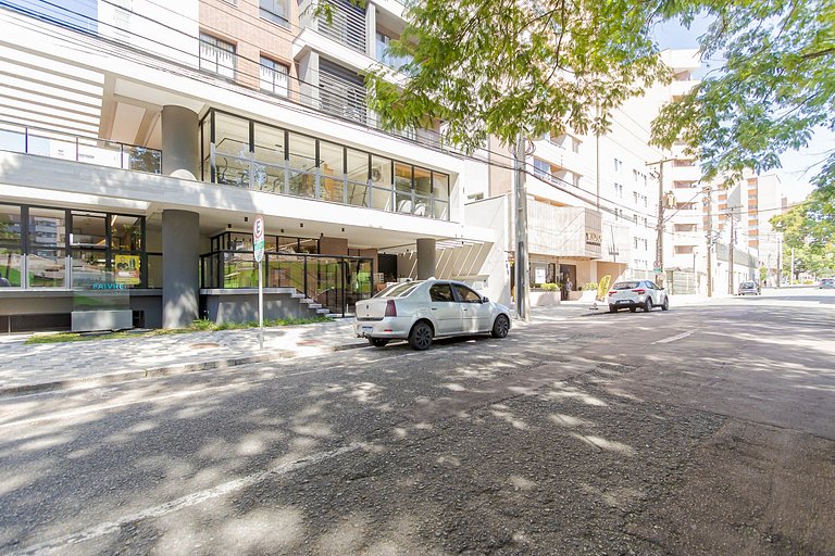 Studio localizado no centro, próximo ao mercado municipal