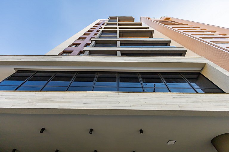 Studio localizado no centro, próximo ao mercado municipal
