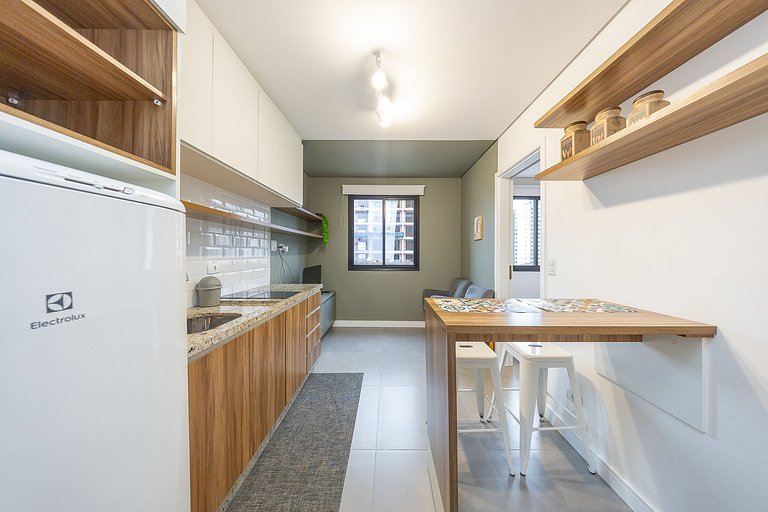 Apartamento amplo no centro, próximo ao mercado municipal
