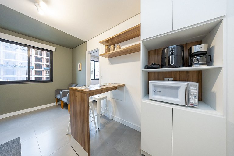 Apartamento amplo no centro, próximo ao mercado municipal