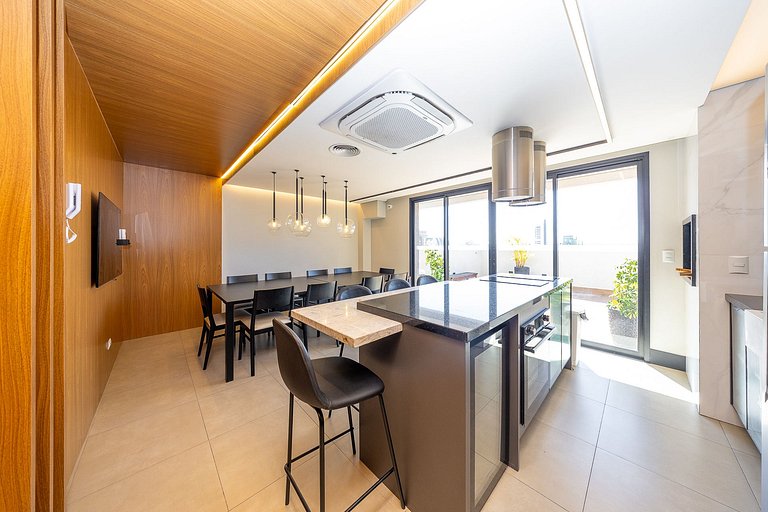 Apartamento amplo no centro, próximo ao mercado municipal