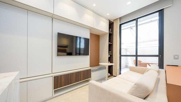Apartamento 1 quarto mobiliado no Batel com vaga e excelente