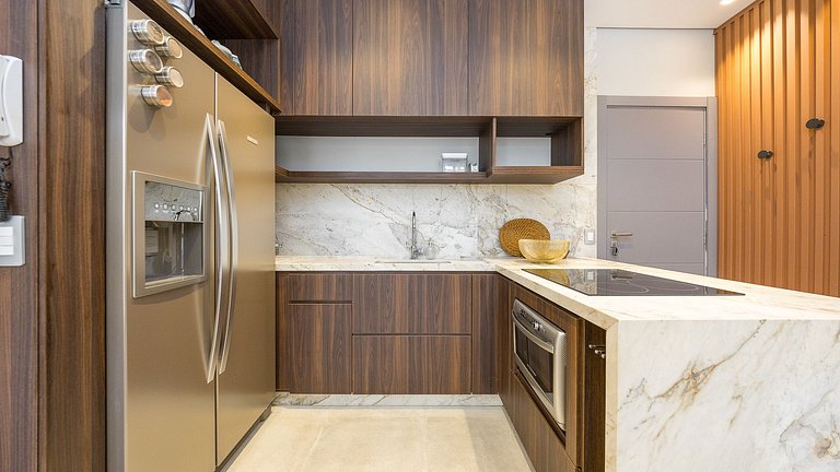 Apartamento 1 quarto mobiliado no Batel com vaga e excelente
