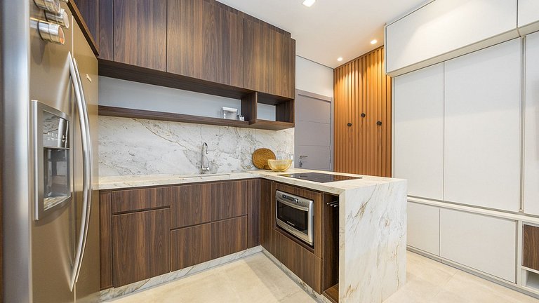 Apartamento 1 quarto mobiliado no Batel com vaga e excelente