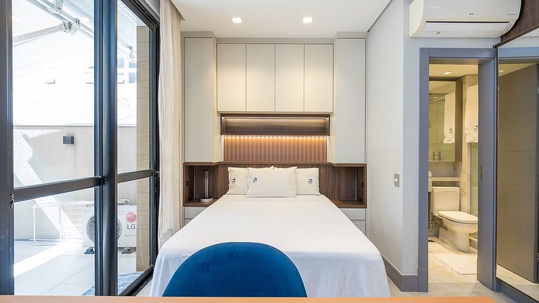 Apartamento 1 quarto mobiliado no Batel com vaga e excelente