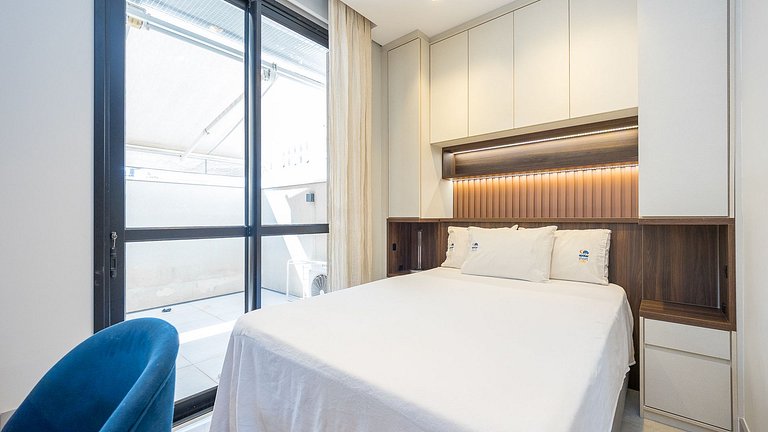 Apartamento 1 quarto mobiliado no Batel com vaga e excelente