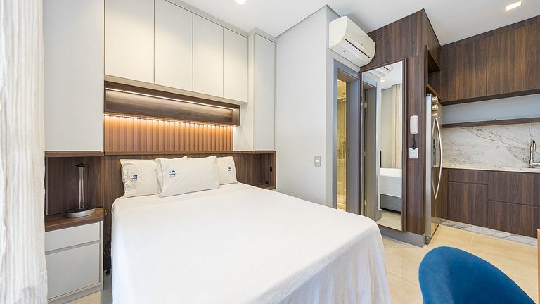 Apartamento 1 quarto mobiliado no Batel com vaga e excelente