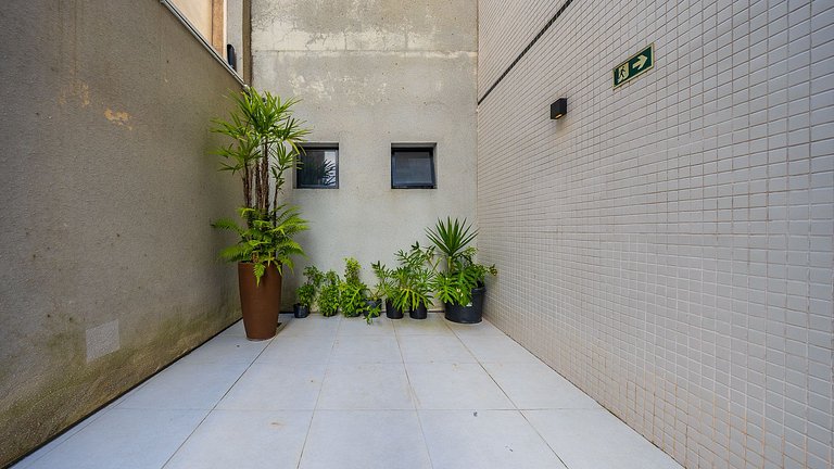 Apartamento 1 quarto mobiliado no Batel com vaga e excelente