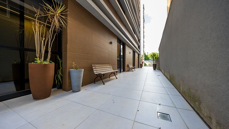 Apartamento 1 quarto mobiliado no Batel com vaga e excelente