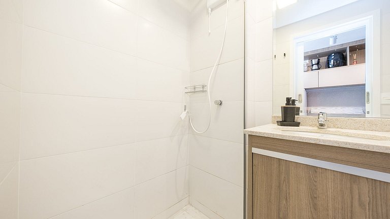 Apartamento Mobiliado no Centro com Wi-Fi e Lazer Completo
