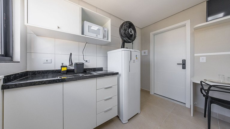 Apartamento compacto e completo com Wi-Fi e utilidades inclu