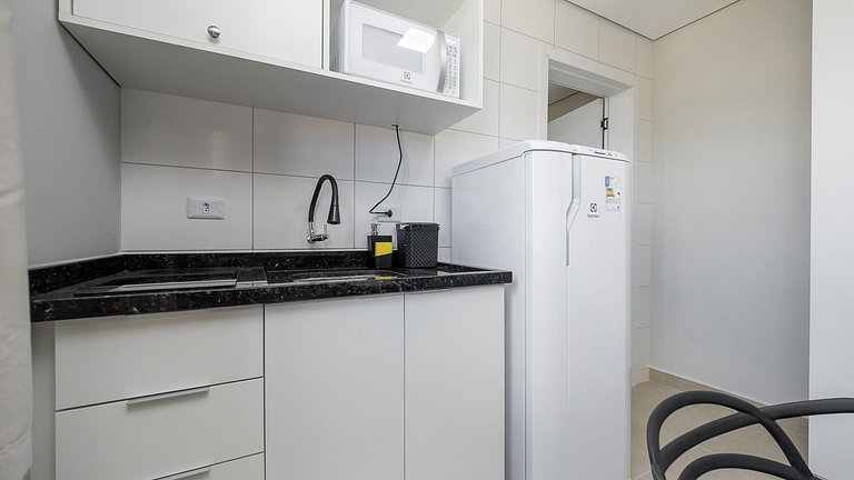 Studio mobiliado completo no Rebouças