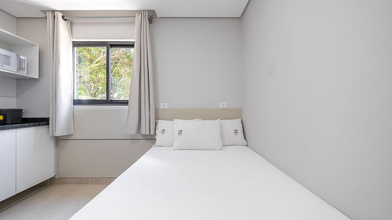Studio moderno e decorado no Rebouças – pronto para morar
