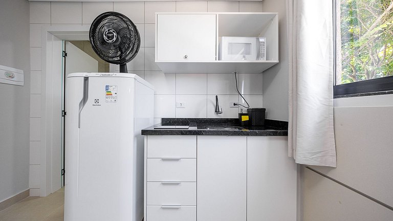 Studio moderno e decorado no Rebouças – pronto para morar