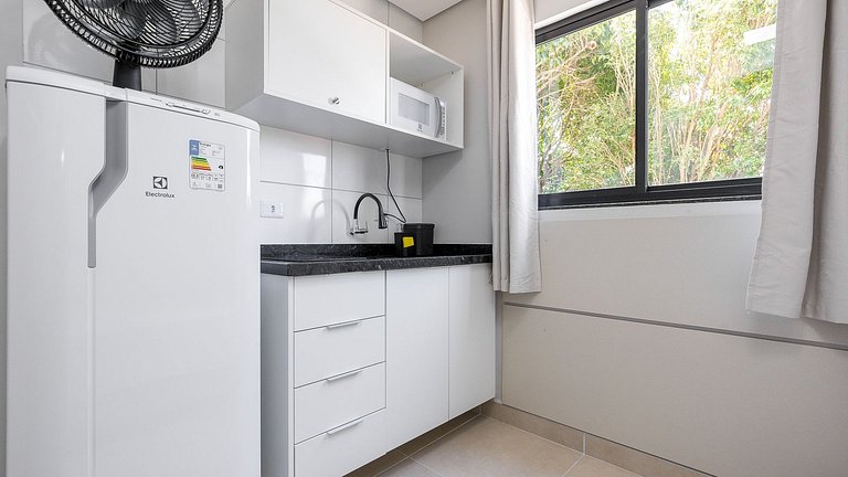 Studio moderno e decorado no Rebouças – pronto para morar