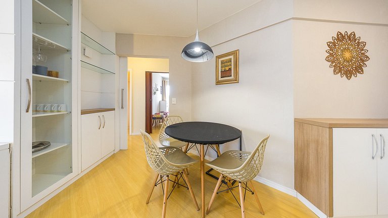 Apartamento 2 Quartos e 1 Suíte Finamente Decorado no Bigorr