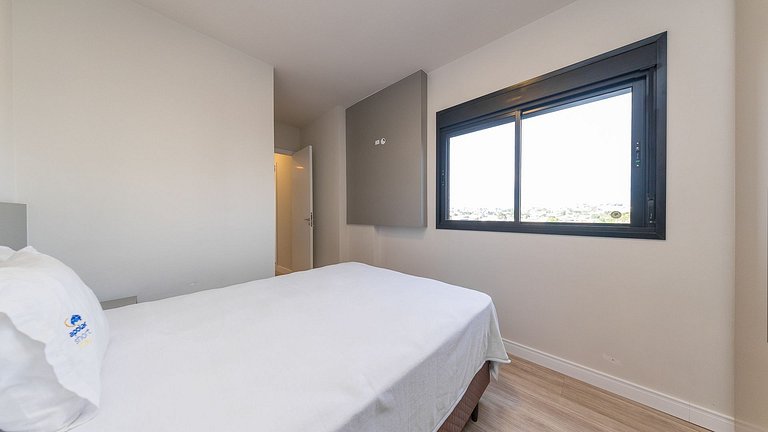 Apartamento 2 Quartos Finamente Decorado no Hauer – Completo