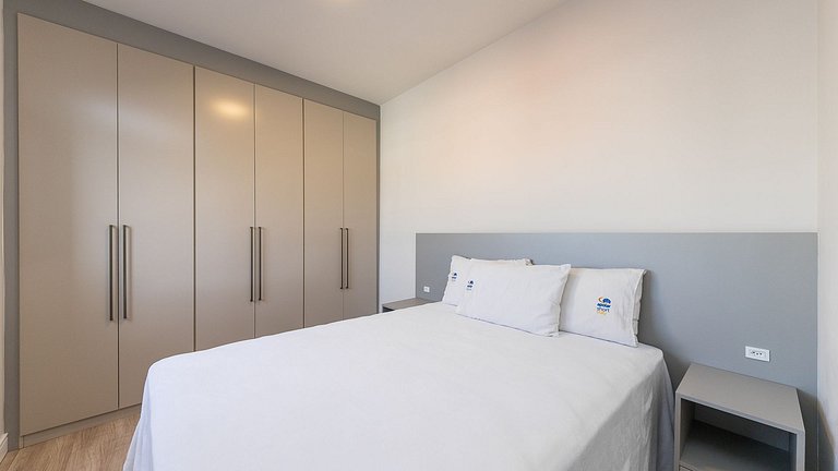 Apartamento 2 Quartos Finamente Decorado no Hauer – Completo