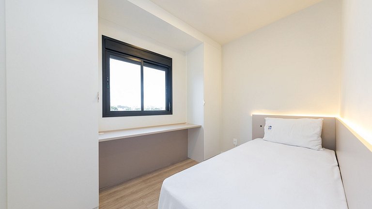 Apartamento 2 Quartos Finamente Decorado no Hauer – Completo
