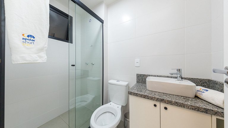 Apartamento 2 Quartos Finamente Decorado no Hauer – Completo