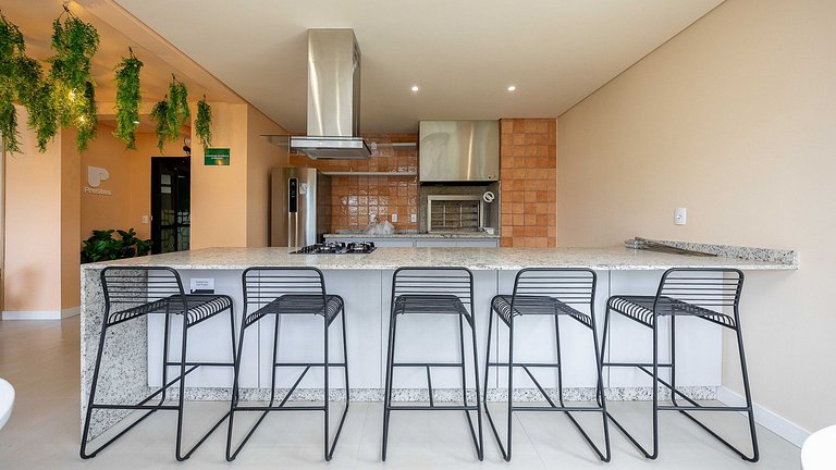 Apartamento 2 Quartos Finamente Decorado no Hauer – Completo
