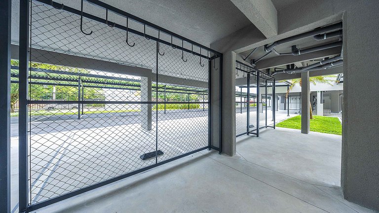Apartamento 2 Quartos Finamente Decorado no Hauer – Completo