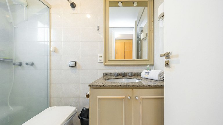 Apartamento 2 Quartos e 1 Suíte Finamente Decorado no Bigorr