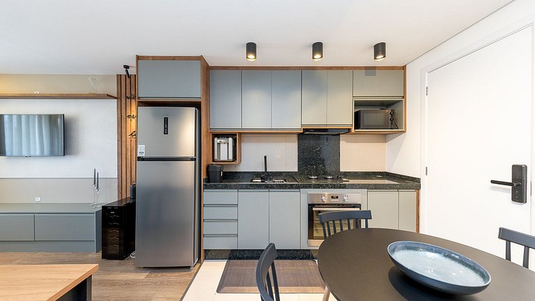 Studio de Alto Padrão no Centro – Totalmente Mobiliado, com