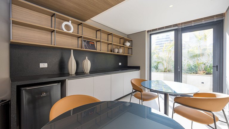 Apartamento 1 Quarto Mobiliado | Praticidade no Centro de Cu