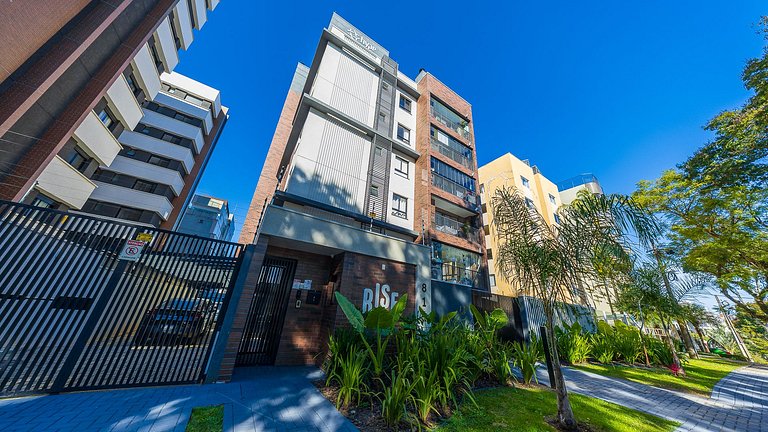 Apartamento Mobiliado com 1 Quarto e Garagem no Água Verde